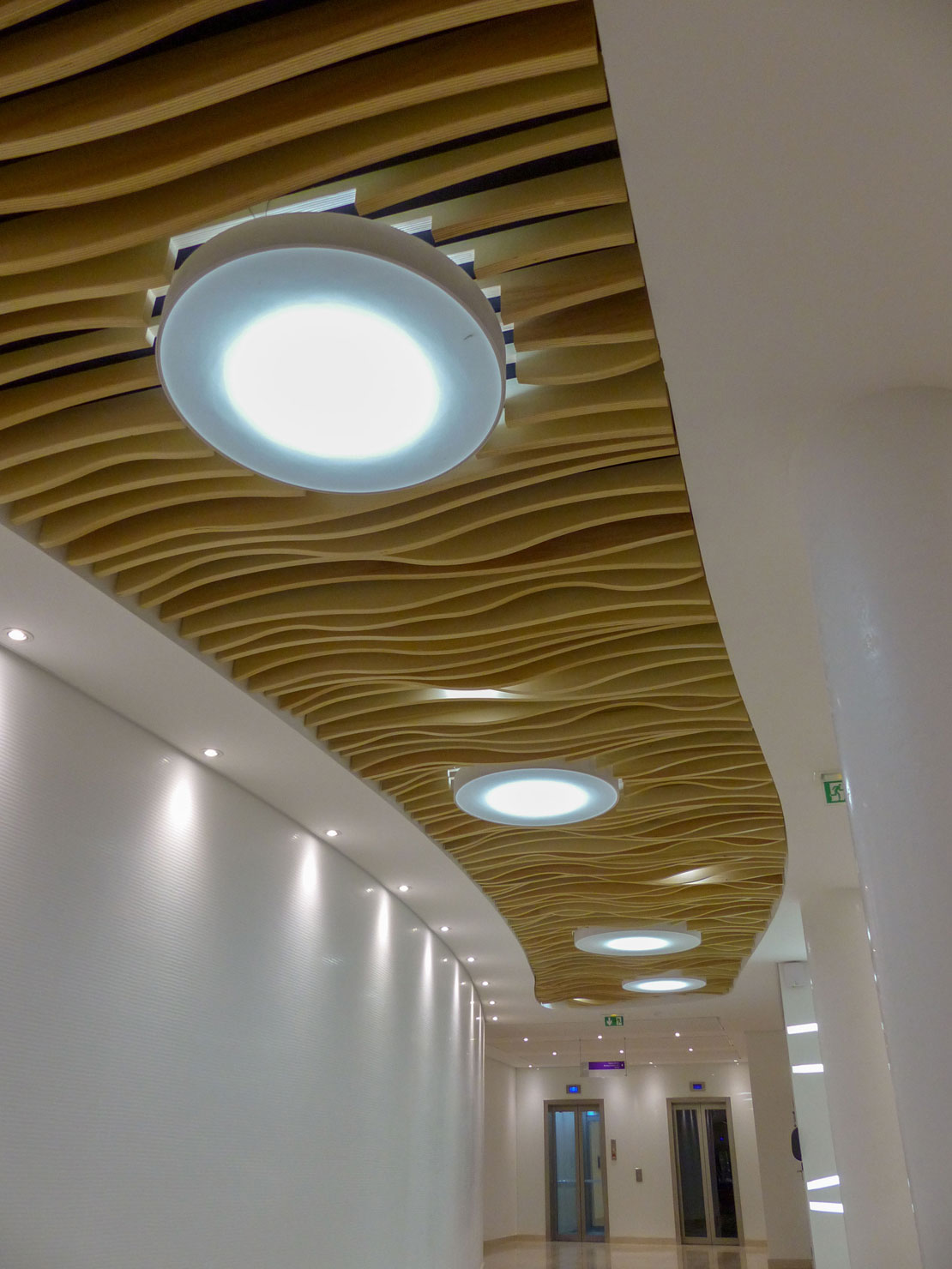 Langlois Sobreti Paris Solaris Faux Plafond Bois Luminaire